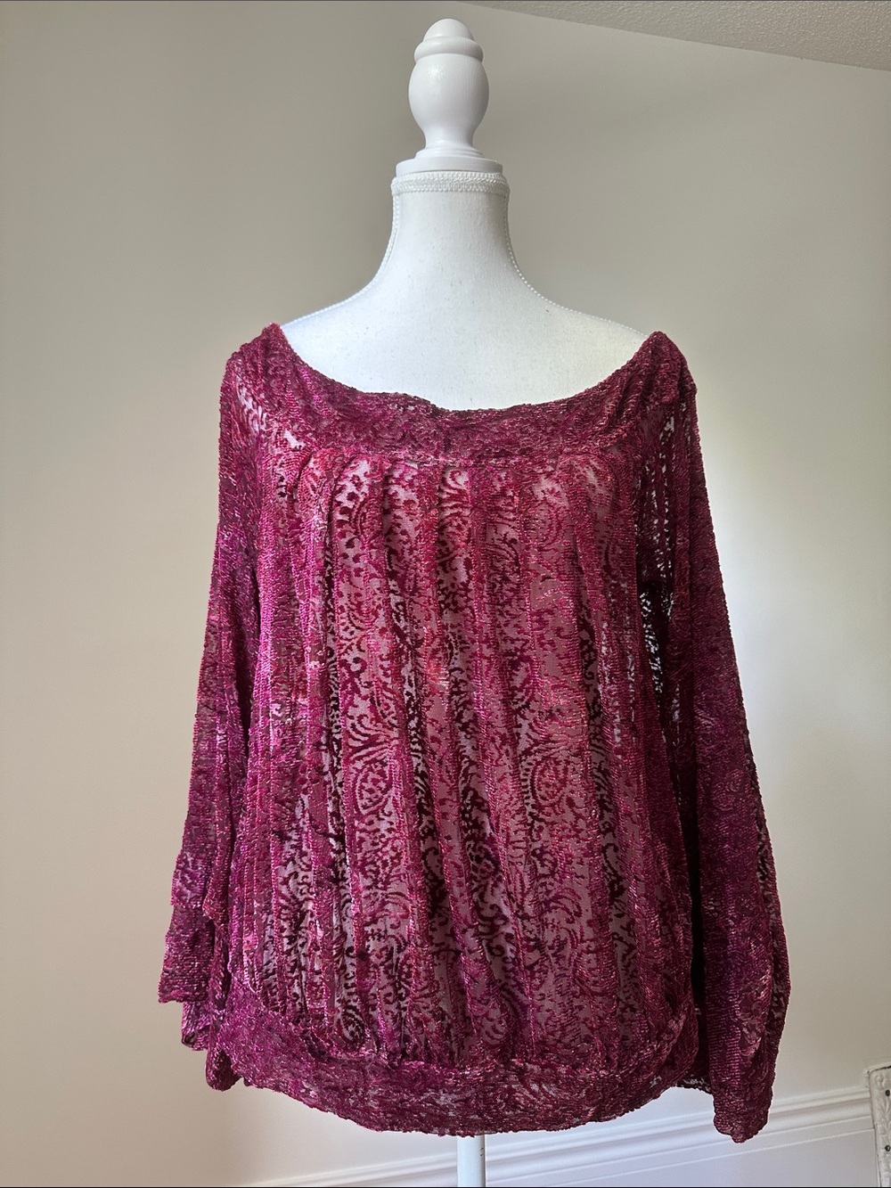 FREE PEOPLE Ginger Berry Velvet Burnout Off the Shoulder Sheer Boho Top Medium - Picture 3 of 8